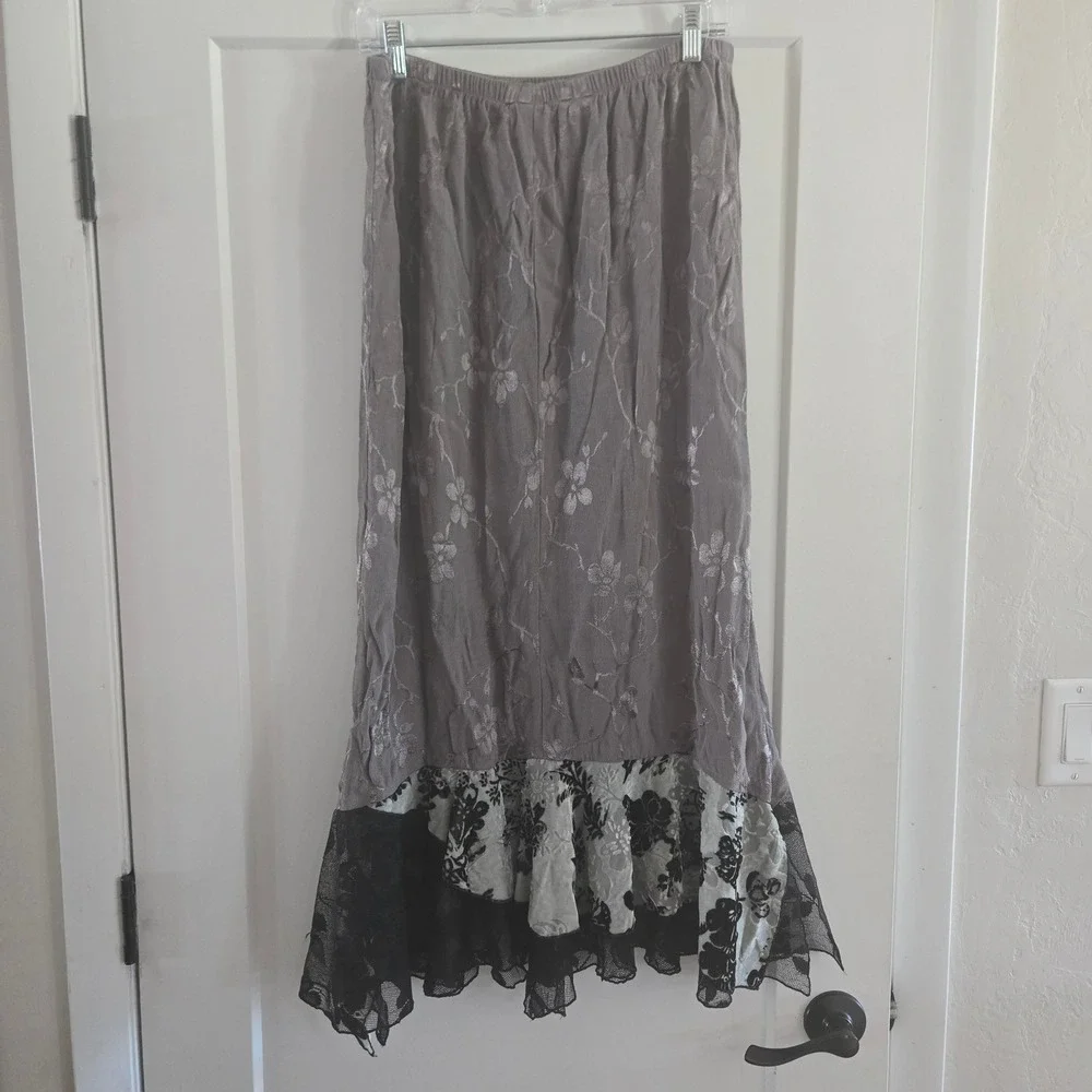 Vintage Skirt 1X Handkerchief Hem Floral Lace Midi Skirt Gray Black Plus Size